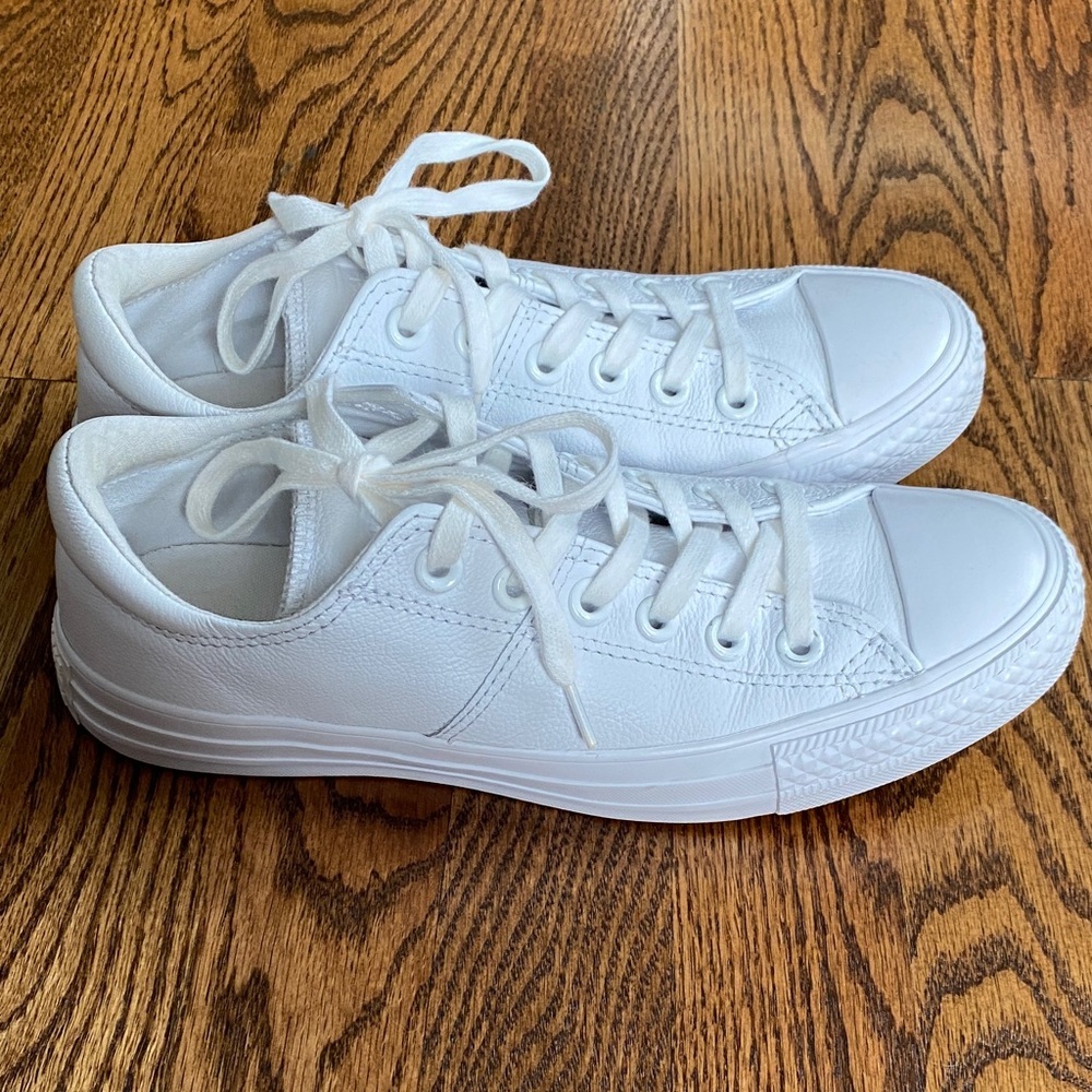 Chuck Taylor Madison OX low top leather converse, size 7.5. Excellent condition - Picture 6 of 13